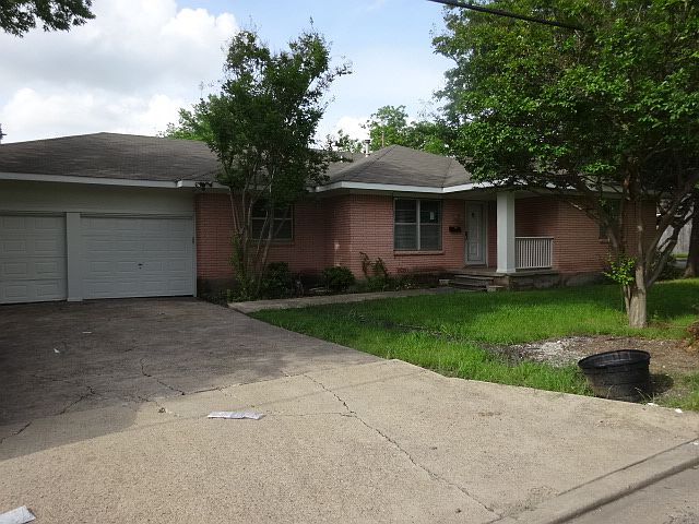 1st image of 111 Murchison St