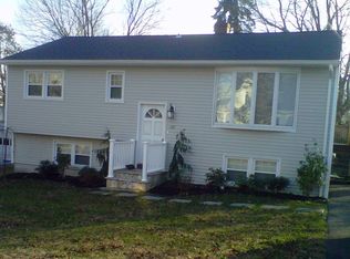 125 Warsaw St, Fairfield, CT 06825