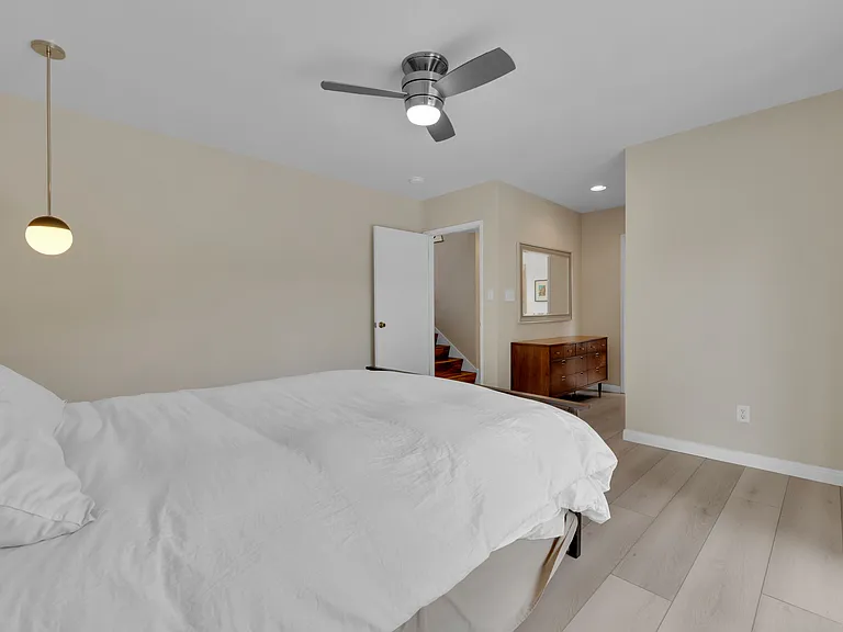 5621 Morro Way — Photo 24