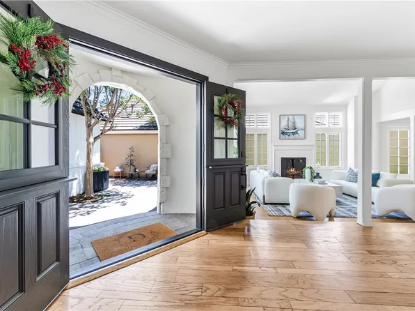 19365 Woodlands Dr, Huntington Beach, CA 92648