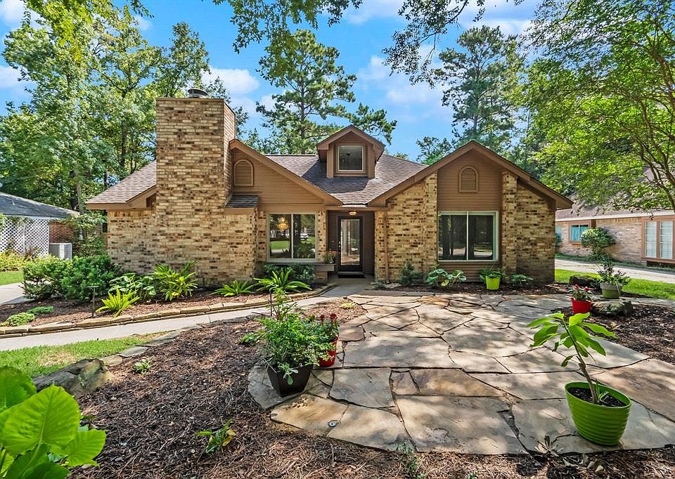 Welcome to 29 Towering Pines!