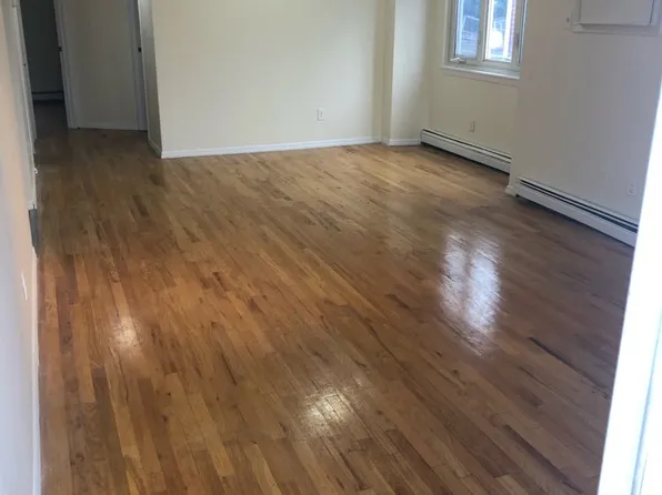 40-12 Clearview Expressway image 3 of 9