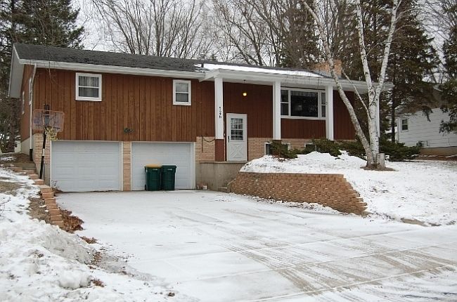 1st image of 526 Maunesha Dr