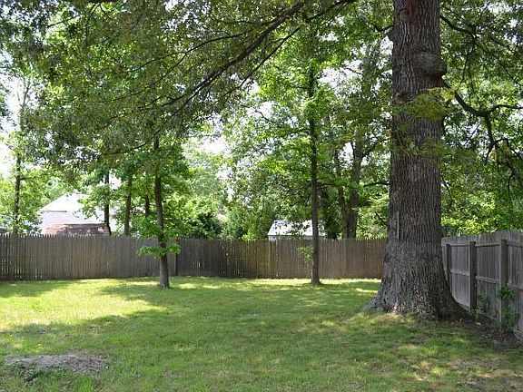 3rd image of 9000 Dolsie Grove Dr
