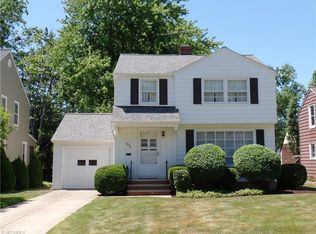 1374 Brainard Rd, Lyndhurst, OH 44124