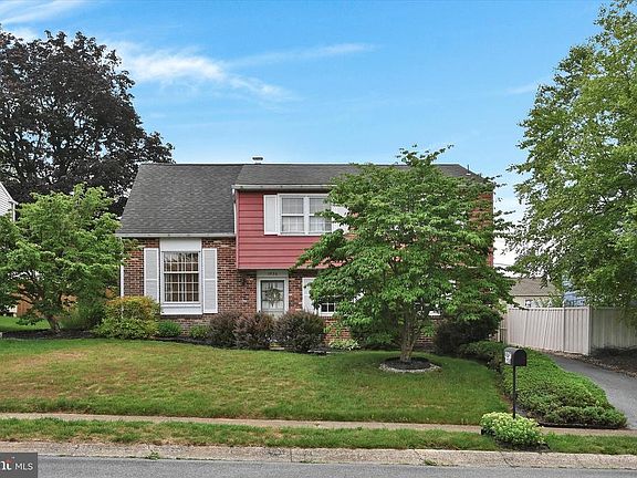 2nd image of 1536 Robert Rd