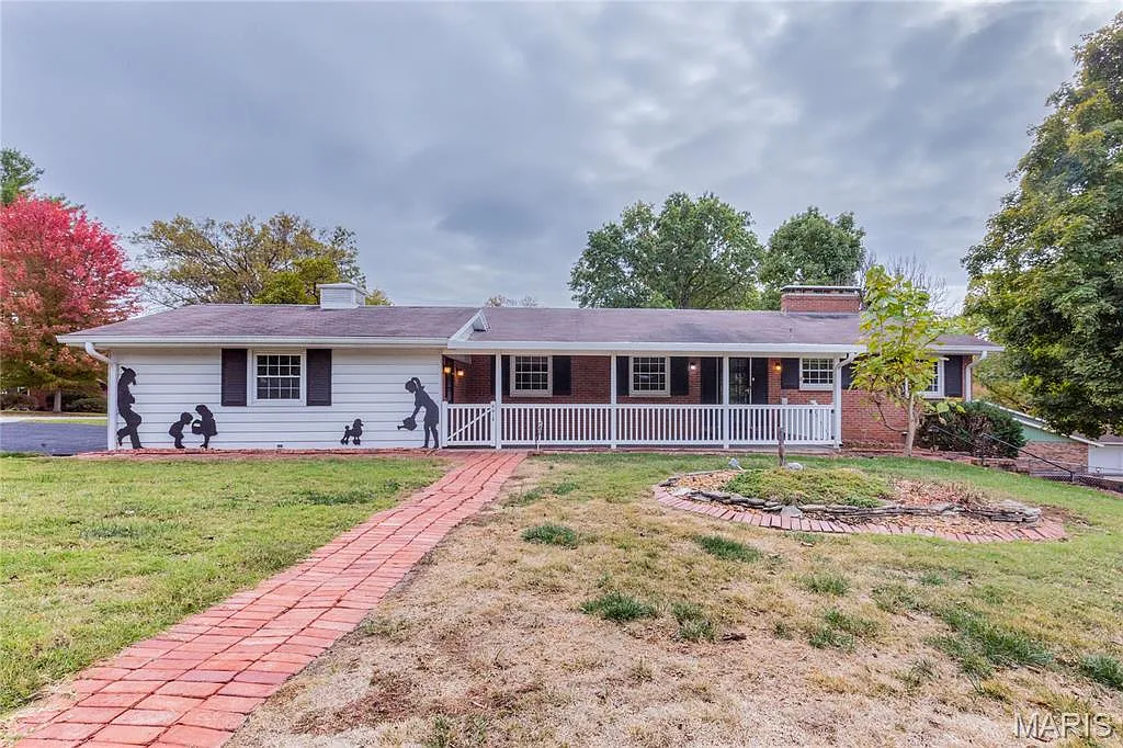 4813 Seine Dr photo 1