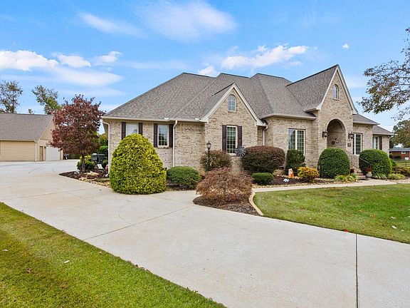 2nd image of 409 Wickham Way