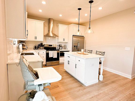 5th image of 1401 Gadsten Ct
