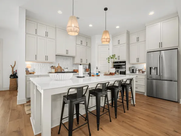 520 Gresham Ln, Murfreesboro, TN 37129