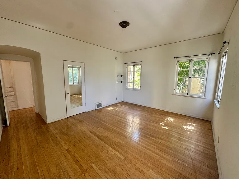 363 N Sycamore Ave #7002 — Photo 24