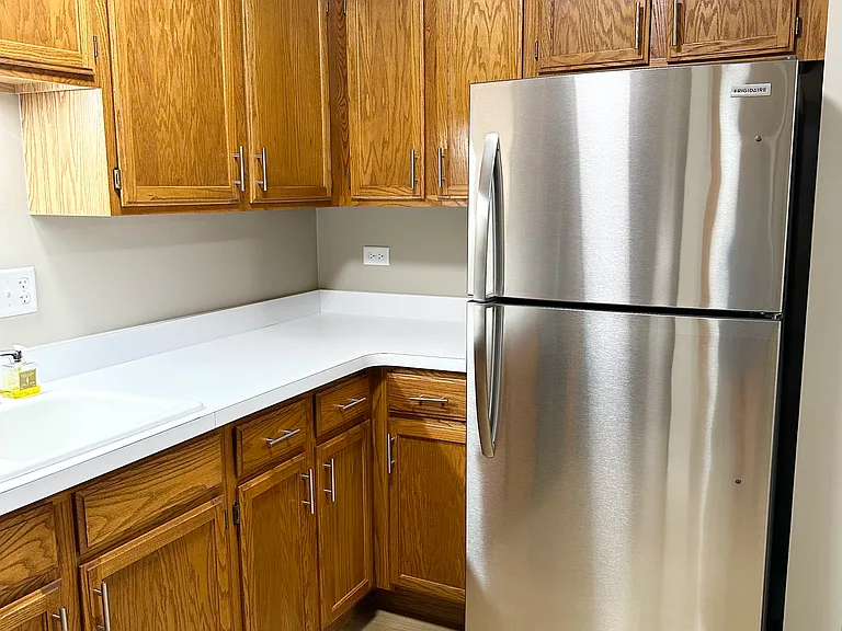 1028 Ashley Ct N #1B — Photo 4