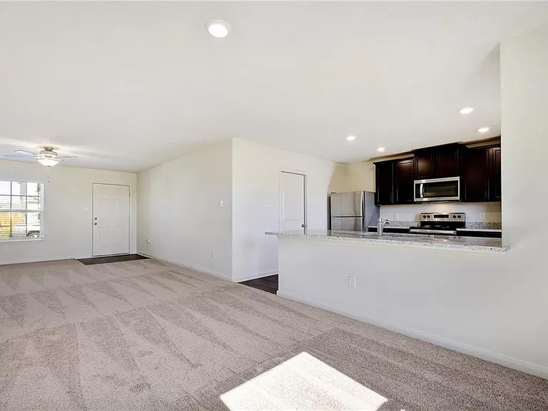 113 Sunnymeade Ln — Photo 4