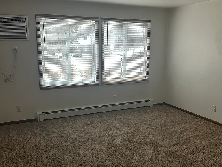 224227 Lakeshore Dr — Photo 10