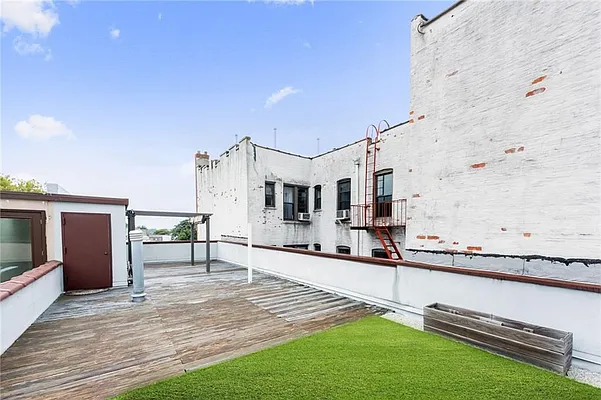 Sold by Ben Bay Realty Co. of Bay Ridge | media 21