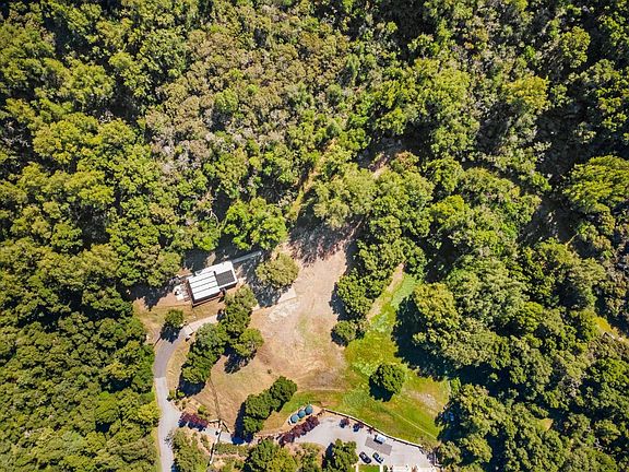 3rd image of 19751 Hicks Rd
