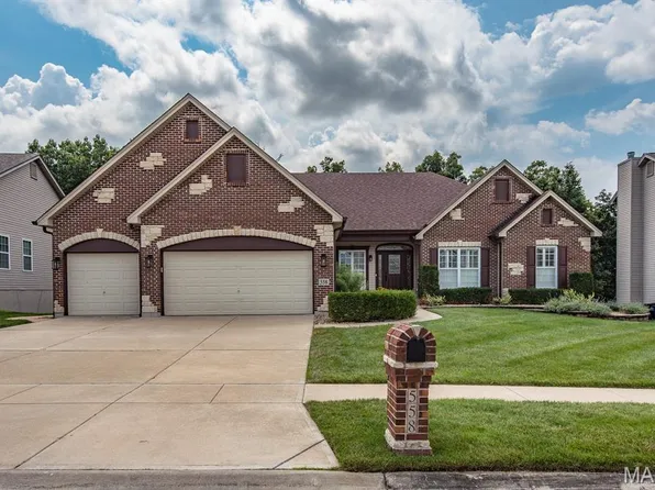 558 Heather Ridge Manor Ct, Wentzville, MO 63385