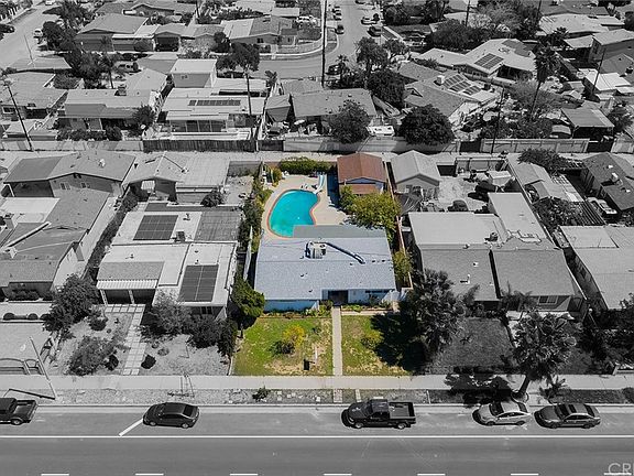 3rd image of 7824 Tujunga Ave