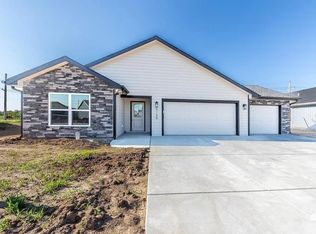 9168 Grammar Ct, Manhattan, KS 66502
