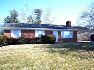 1120 N 11th St, Wytheville, VA 24382