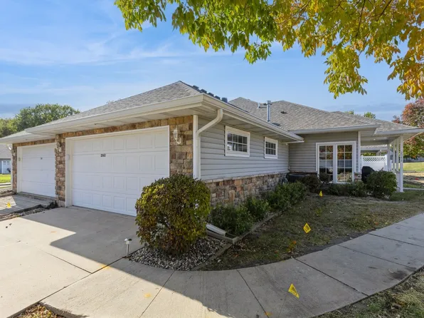 2062 SW 35th St, Ankeny, IA 50023