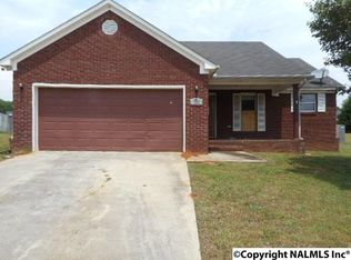 103 Turtle Ridge Dr, New Market, AL 35761