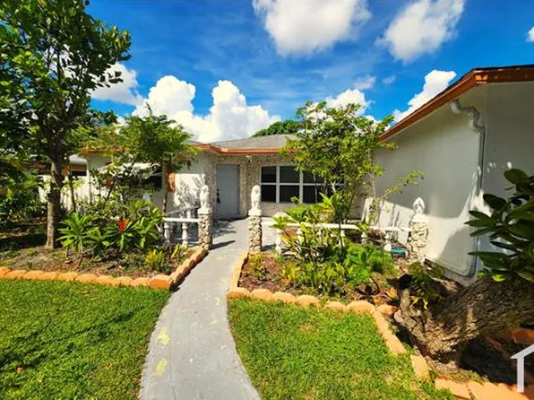 830 SW 50th Ave, Pompano Beach, FL 33068