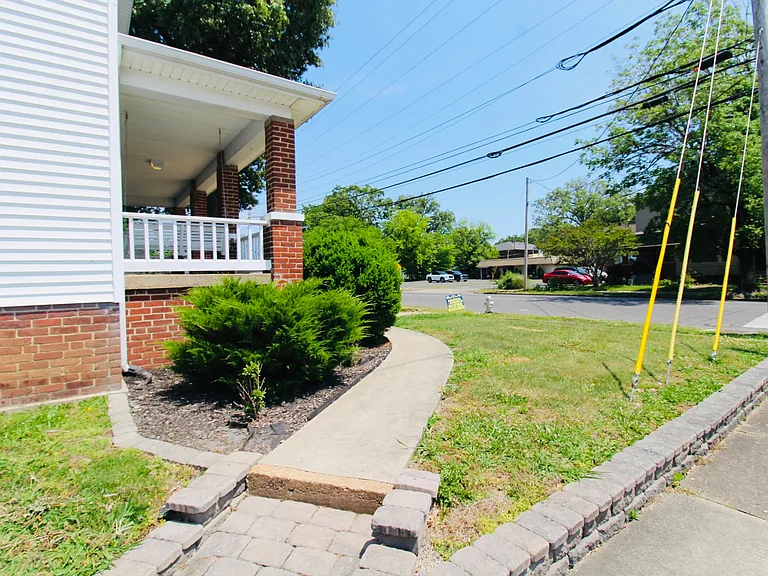 2035 Broadway St — Photo 24