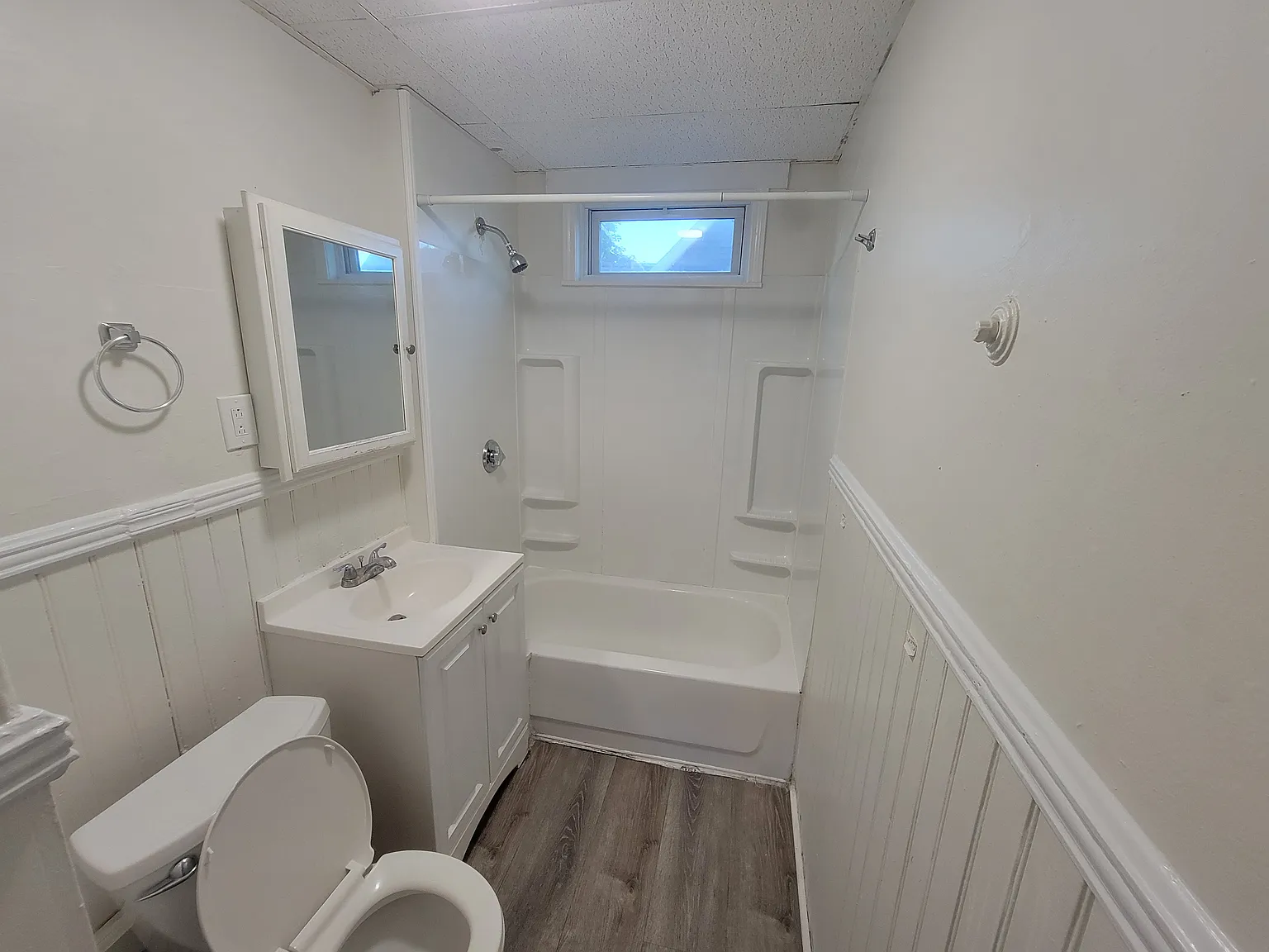 3 bed, 1300 sqft, $1,875 — Photo 4