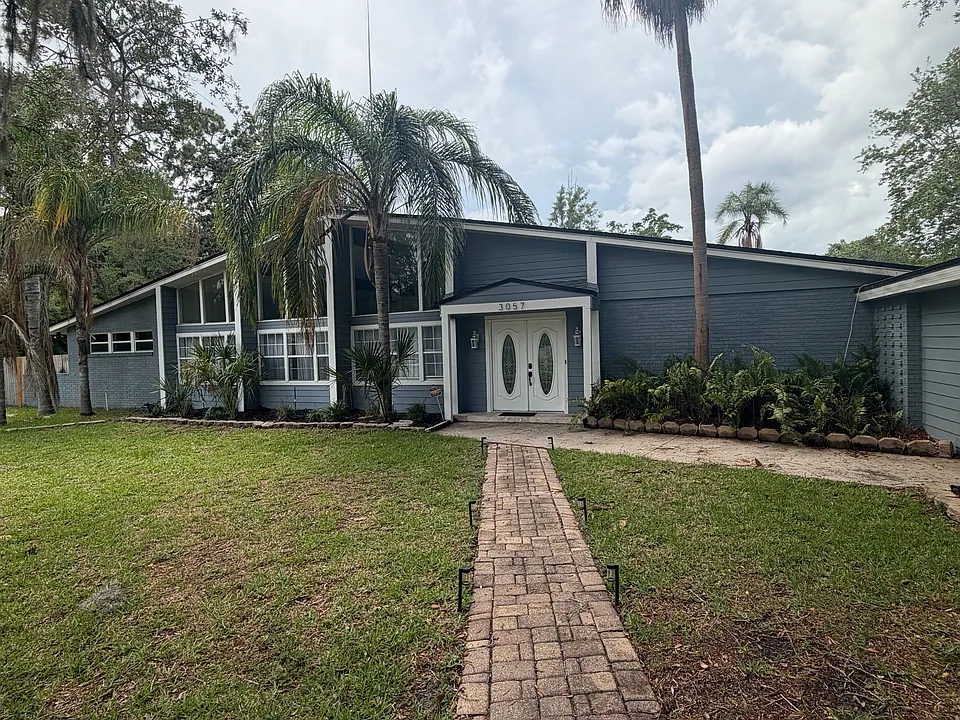 3057 Bridlewood Ln