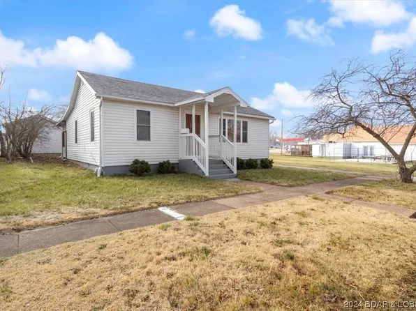 112 E 8th St, Eldon, MO 65026