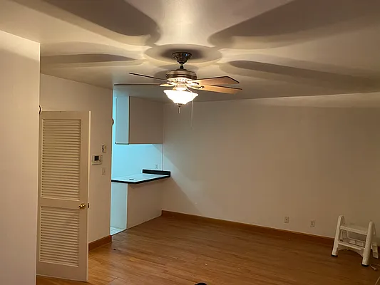Rented by Chase Global Realty Corp | media 3