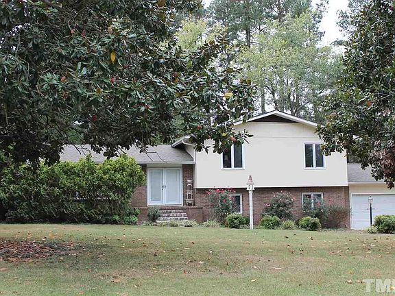 3rd image of 29 Hastings Cir
