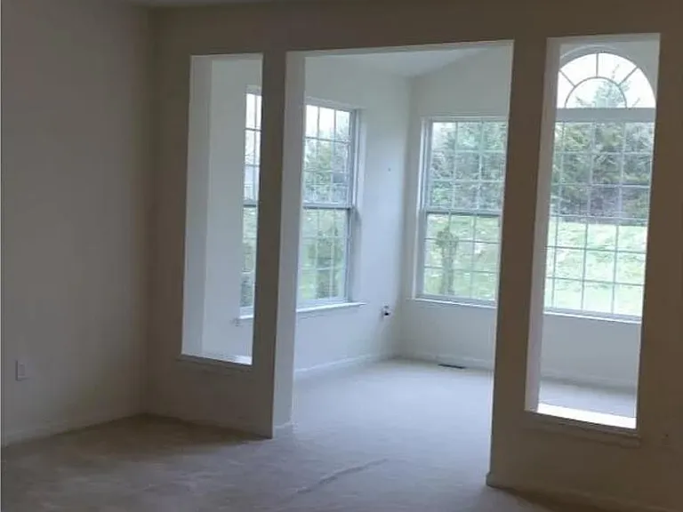 361 Northhampton Way — Photo 3