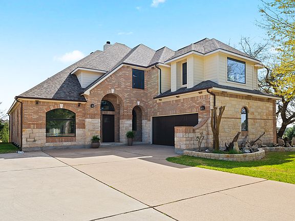 3rd image of 187 Thatchers Ct