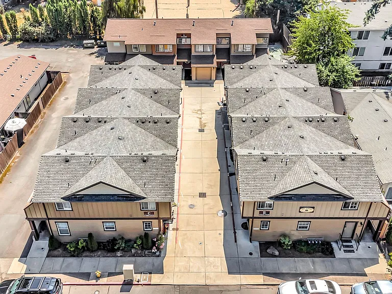 17512-17572 SE Pine St — Photo 31