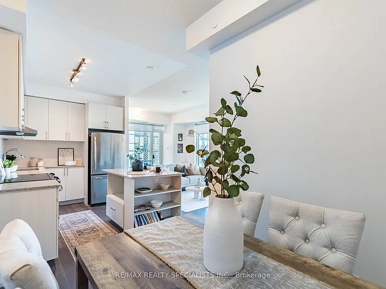 2560 Eglinton Ave W #610 — Photo 16