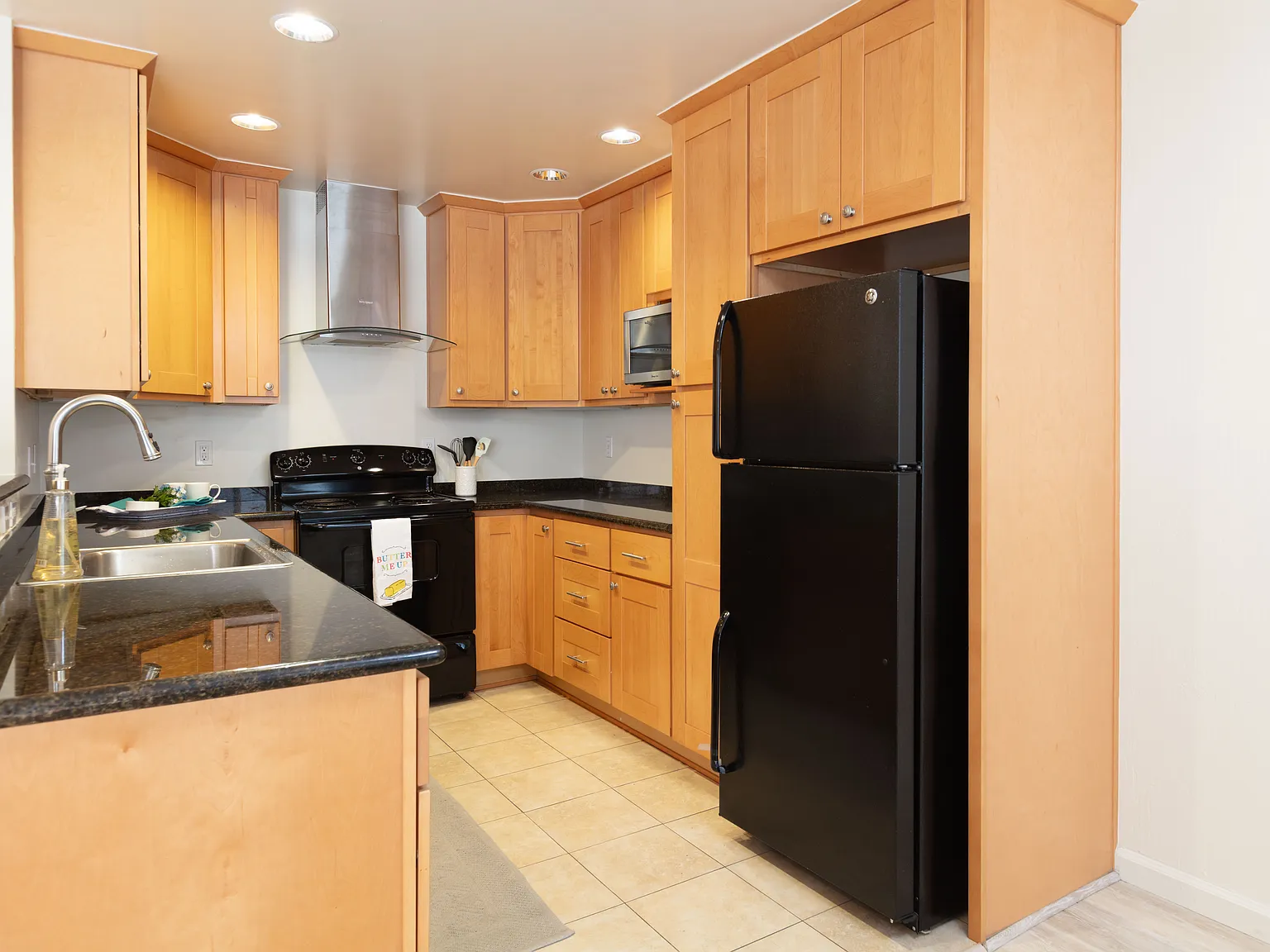 86 Linda Ave — Photo 2