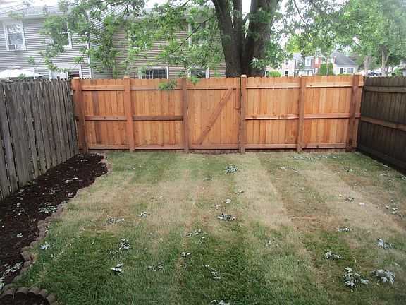 2nd image of 805 Lexington Cir
