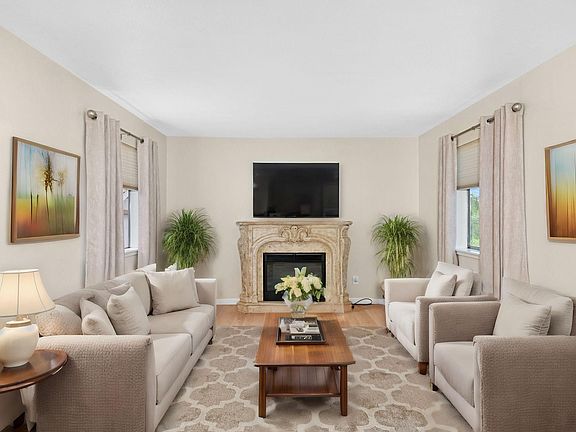 Livingroom with electric fireplace