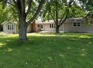 N1147 Six Corners Rd, Walworth, WI 53184