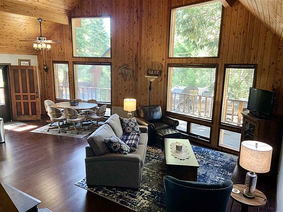 4th image of 3226 Woodlake Dr