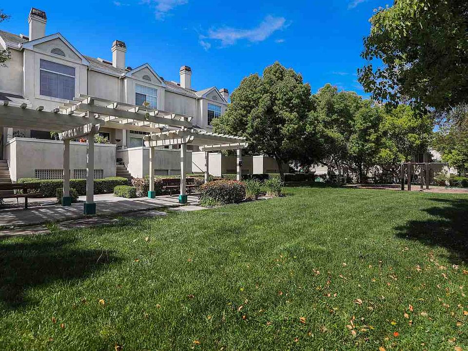 1st image of 642 Palomino Dr
