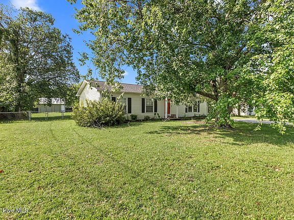 3rd image of 651 Queens Creek Road