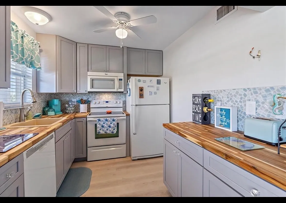 4460 Ironwood Cir — Photo 3