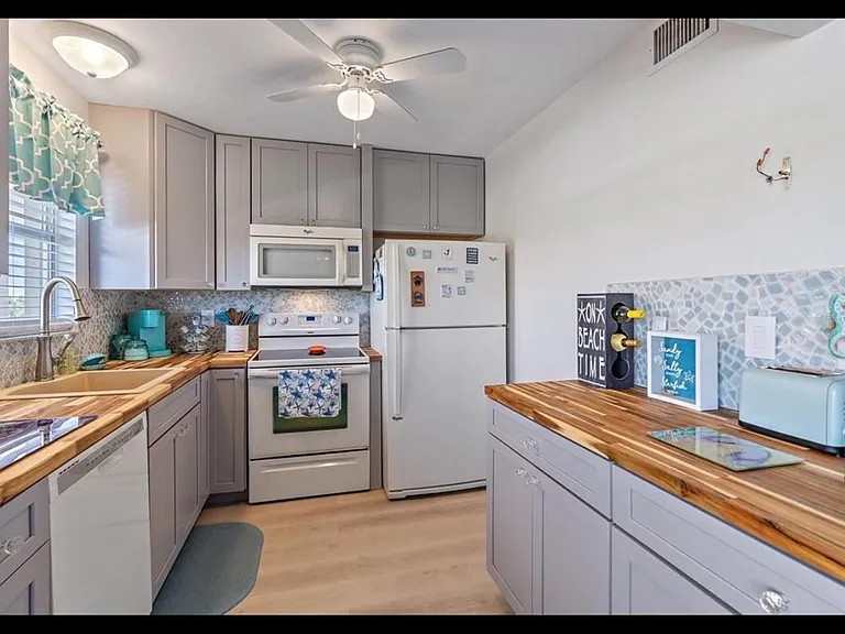 Ironwood Cir — Photo 3