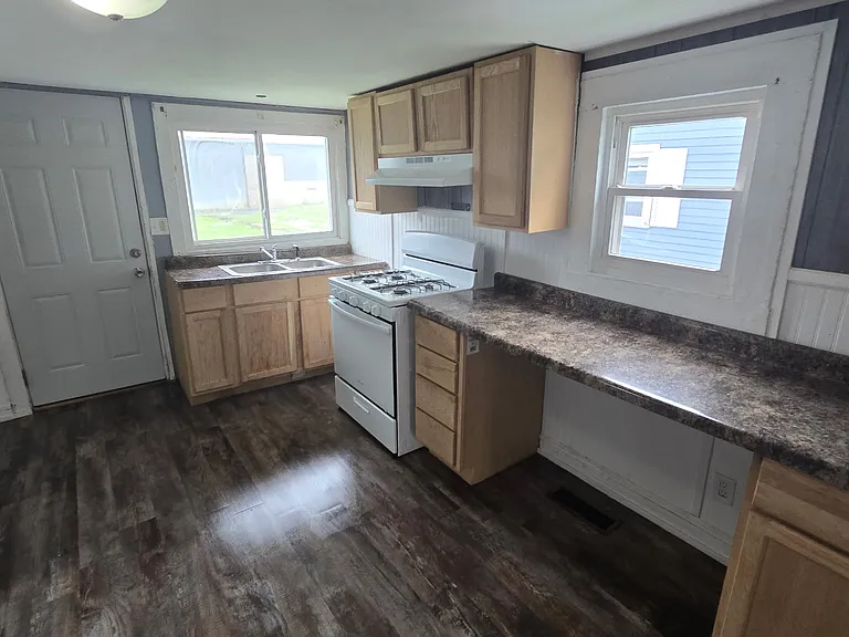 1039 N Lafountain St #R — Photo 1