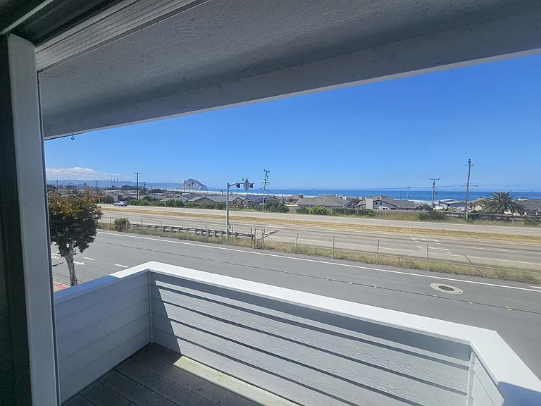 300 Trinidad St — Photo 2
