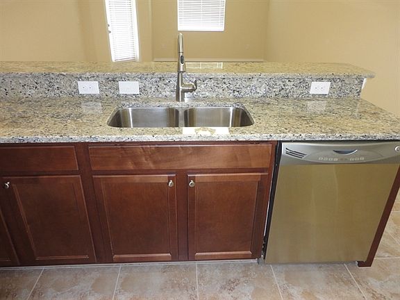 5th image of 2136 Richwood Pike Dr