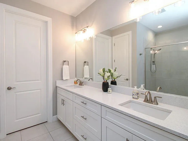 9423 Terresina Dr — Photo 45